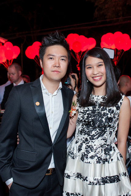 Lê Hiếu xuất hiện một mình tại sự kiện. Anh cho biết mình và Văn Mai Hương sẽ cùng chung sức với tất cả mọi người để làm cho cuộc sống của nhiều thế hệ sau này tốt đẹp hơn qua những hoạt động thiện nguyện.