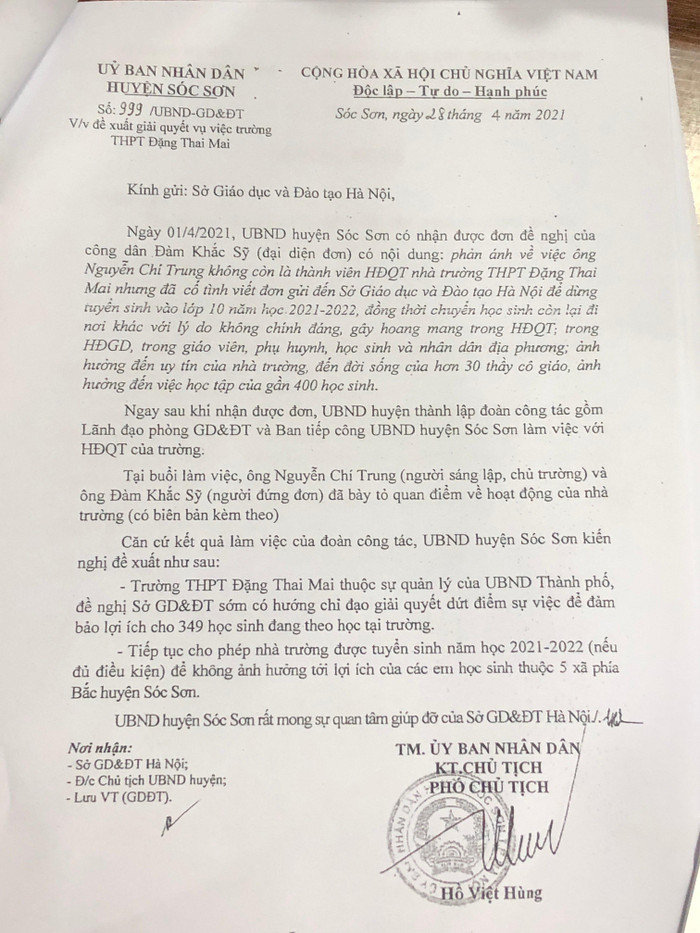Công văn của Uỷ ban nhân dân huyện Sóc Sơn kiến nghị đề xuất cho trường Trung học phổ thông Đặng Thai Mai tiếp tục được tuyển sinh. Ảnh: Trung Dũng