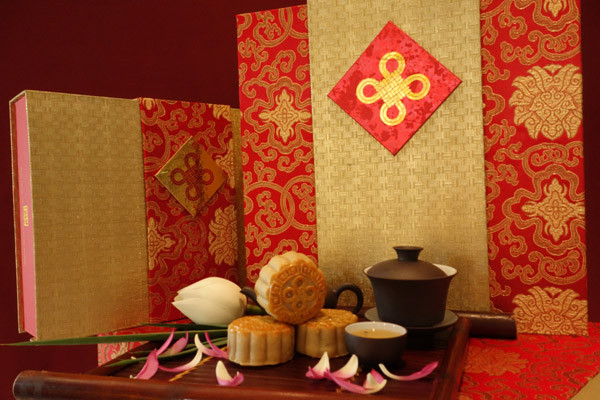 Những chiếc bánh rất ngon miệng, có vị ngọt dịu mà không gây ngấy sẽ làm hài lòng mọi khách hàng kể cả những người ăn kiêng. Những chiếc bánh rất ngon miệng, có vị ngọt dịu mà không gây ngấy sẽ làm hài lòng mọi khách hàng kể cả những người ăn kiêng.