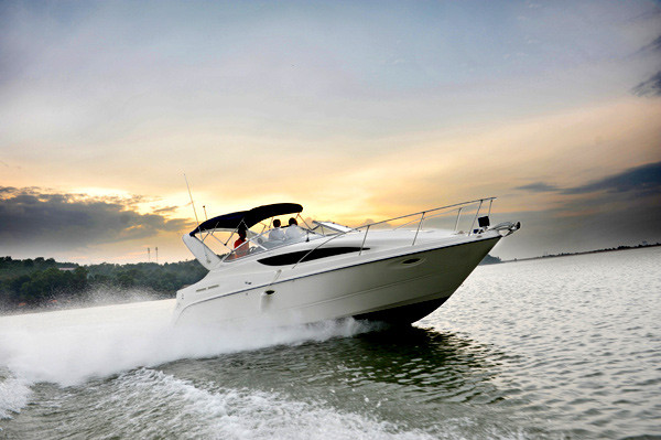 Biểu tượng cho sự tiện nghi, sang trọng, đẳng cấp, du thuyền không còn xa lạ với nhiều vùng biển trên thế giới, tuy nhiên tại Việt Nam, du thuyền vẫn là một không gian nghỉ dưỡng xa hoa với nhiều người. Biểu tượng cho sự tiện nghi, sang trọng, đẳng cấp, du thuyền không còn xa lạ với nhiều vùng biển trên thế giới, tuy nhiên tại Việt Nam, du thuyền vẫn là một không gian nghỉ dưỡng xa hoa với nhiều người.