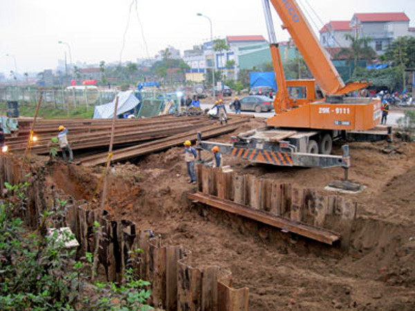 Ngay sau khi sự cố xảy ra, Tổng Công ty Vinaconex đã huy động toàn bộ lực lượng của các đơn vị có liên quan đến hiện trường khắc phục sự cố. Với gần 100 cán bộ, kỹ sư, công nhân cùng các phương tiện, máy móc làm việc suốt hơn 1 ngày đêm, đến chiều ngày 5-2-2012, Tổng Công ty Vinaconex đã cô lập, khống chế được nước chảy và cơ bản không còn ảnh hưởng đến công trình Đại lộ Thăng Long.