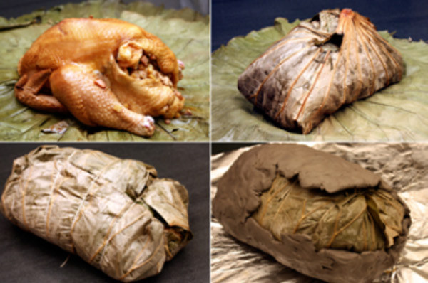 8. Gà nướng đất sét Gà nướng đất sét là để nguyên lông, không mổ bụng, rồi đắp một lớp đất sét nhão, dày bên ngoài, dùng một thanh tre xuyên suốt con gà dựng lên, rồi đốt bằng rơm. Đốt đến khi nào đất sét khô và nứt ra, coi như gà đã chín. 8. Gà nướng đất sét Gà nướng đất sét là để nguyên lông, không mổ bụng, rồi đắp một lớp đất sét nhão, dày bên ngoài, dùng một thanh tre xuyên suốt con gà dựng lên, rồi đốt bằng rơm. Đốt đến khi nào đất sét khô và nứt ra, coi như gà đã chín.