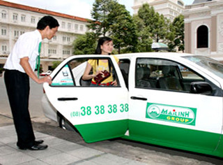 Theo đại diện của BHXH Quận 7, Tp.HCM: Việc nợ tiền của Tập đoàn Mai Linh ảnh hưởng lớn tới uy tín của đơn vị này trong việc quản lý nguồn thu. Theo đại diện của BHXH Quận 7, Tp.HCM: Việc nợ tiền của Tập đoàn Mai Linh ảnh hưởng lớn tới uy tín của đơn vị này trong việc quản lý nguồn thu.