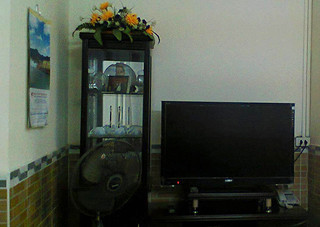 Chiếc ti vi Sony KLV 42 EX 410 mà cô Tâm đã mua ở siêu thị điện máy Pico. Chiếc ti vi Sony KLV 42 EX 410 mà cô Tâm đã mua ở siêu thị điện máy Pico.