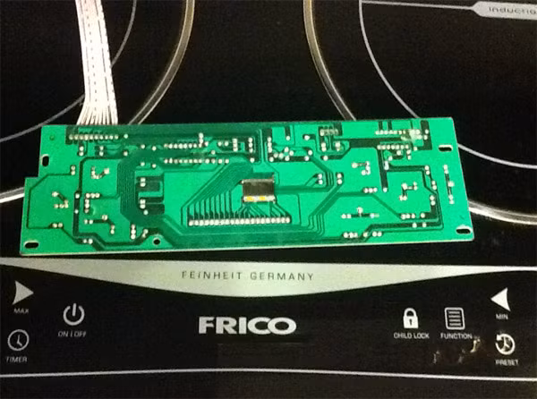 “Nếu sau thời hạn bảo hành, cứ liên tục phải thay linh kiện với mức giá đắt như vậy thì làm sao tôi có thể chi trả được” – khách hàng băn khoăn. “Nếu sau thời hạn bảo hành, cứ liên tục phải thay linh kiện với mức giá đắt như vậy thì làm sao tôi có thể chi trả được” – khách hàng băn khoăn.