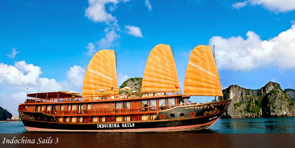 Chiếc tàu mới nhất – Indochina Sails 3 đưa vào phục vụ du khách từ tháng 11 năm 2008, tàu sử dụng gốm Bát Tràng, cũng được gọi là trung tâm gốm sứ của đất nước hội tụ hầu hết các tài năng. Chiếc tàu mới nhất – Indochina Sails 3 đưa vào phục vụ du khách từ tháng 11 năm 2008, tàu sử dụng gốm Bát Tràng, cũng được gọi là trung tâm gốm sứ của đất nước hội tụ hầu hết các tài năng.