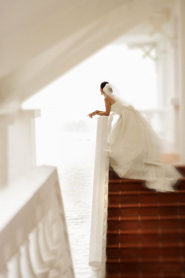 Ngoài ra, với không gian lãng mạn, InterContinental Hanoi Westlake được nhiều đôi uyên ương lựa chọn làm nơi chụp ảnh cưới. Ngoài ra, với không gian lãng mạn, InterContinental Hanoi Westlake được nhiều đôi uyên ương lựa chọn làm nơi chụp ảnh cưới.