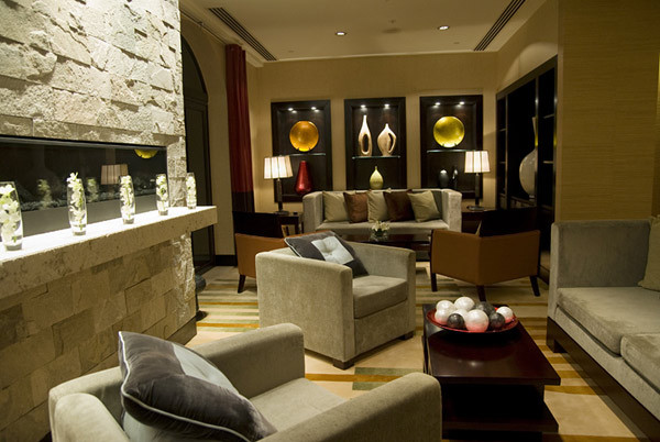 InterContinental Hanoi Westlake có một phong cách tinh tế của lối kiến trúc mang âm hưởng của văn hóa Việt Nam, kết hợp với sự hiện đại của phương Tây do tập đoàn khách sạn InterContinental - tập đoàn lớn nhất thế giới về số lượng phòng khách và danh tiếng về chất lượng dịch vụ, quản lý. InterContinental Hanoi Westlake có một phong cách tinh tế của lối kiến trúc mang âm hưởng của văn hóa Việt Nam, kết hợp với sự hiện đại của phương Tây do tập đoàn khách sạn InterContinental - tập đoàn lớn nhất thế giới về số lượng phòng khách và danh tiếng về chất lượng dịch vụ, quản lý.