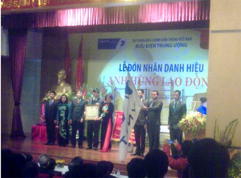 Tập đoàn Bưu chính Viễn thông Việt Nam (VNPT) đón nhận danh hiệu Anh hùng lao động. Tập đoàn Bưu chính Viễn thông Việt Nam (VNPT) đón nhận danh hiệu Anh hùng lao động.