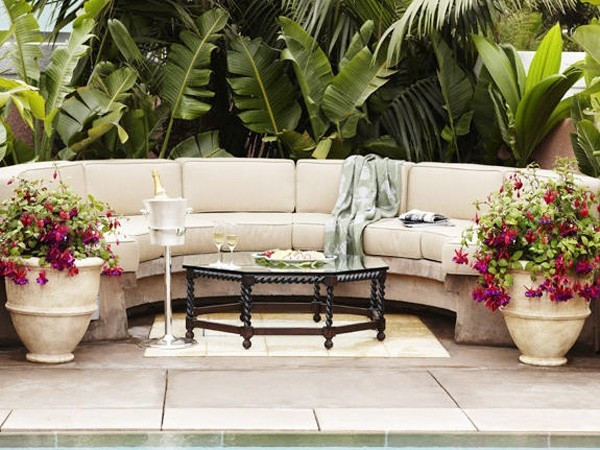 4. Presidential Bungalow Khách sạn Beverly Hills (Los Angeles) Giá: 15.380 USD/đêm Được khánh thành vào tháng 5/2011, đây là một trong những dãy phòng khách sạn sang trọng nhất ở Los Angeles. Căn phòng rộng gần 470m2¬, gồm 3 phòng ngủ, một phòng bếp hiện đại và chuyên nghiệp. Ngoài ra, một bể bơi nhỏ và một phòng tập thể hình ngoài trời cũng là điểm nhấn đặc biệt của căn phòng. Tuy nhiên, bạn sẽ phải đặt tối thiểu là 7 đêm để thuê được căn phòng này.