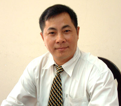 Chuyên gia kinh tế Đinh Thế Hiển: Ở các nước phát triển, các doanh nghiệp chỉ nợ vốn khoảng 50% trong khi đó, ở Việt Nam, nhiều doanh nghiệp vay vốn ngân hàng lên tới 70% tổng tài sản. Chuyên gia kinh tế Đinh Thế Hiển: Ở các nước phát triển, các doanh nghiệp chỉ nợ vốn khoảng 50% trong khi đó, ở Việt Nam, nhiều doanh nghiệp vay vốn ngân hàng lên tới 70% tổng tài sản.