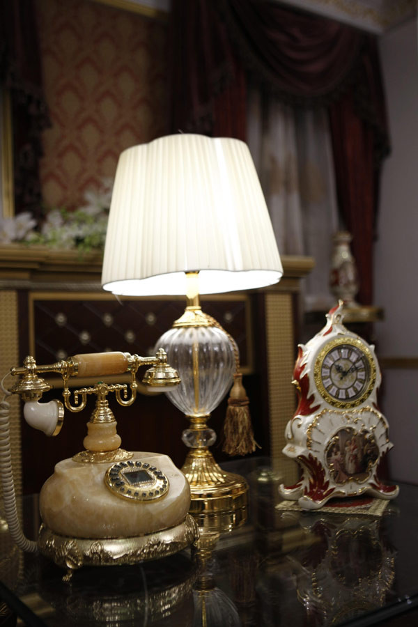 Vì thế, lời khuyên từ vị chuyên gia này là, để mua căn hộ này khách hàng cũng phải lường trước về phí dịch vụ, các tiện ích của tòa nhà cũng như việc chuyển nhượng căn hộ. Vì thế, lời khuyên từ vị chuyên gia này là, để mua căn hộ này khách hàng cũng phải lường trước về phí dịch vụ, các tiện ích của tòa nhà cũng như việc chuyển nhượng căn hộ.