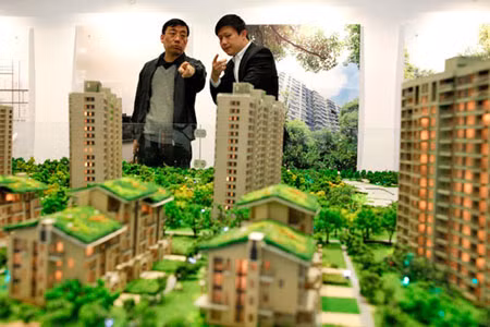 Theo cán bộ của ngân hàng VP Bank: Người vay tiền mua nhà trong thời gian qua không phải là người có nhu cầu thật mà chủ yếu vẫn là người có tiềm lực tài chính, mua để tích lũy.