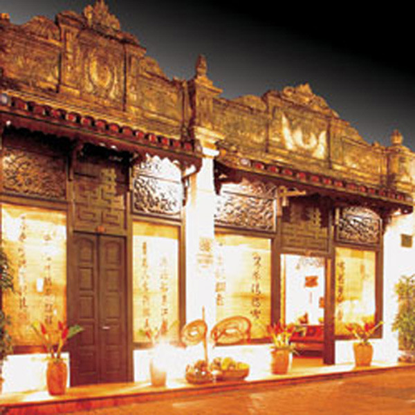 Khởi đầu là Brother’s Cafe Hà Nội đi vào hoạt động năm 1994 với những món ăn mang đậm bản sắc Việt Nam. Đây cũng được xem là nhà hàng đầu tiên của ông Hoàng Khải. Đến năm 2009, nhà hàng được đổi tên là Khai’s Brothers. Khởi đầu là Brother’s Cafe Hà Nội đi vào hoạt động năm 1994 với những món ăn mang đậm bản sắc Việt Nam. Đây cũng được xem là nhà hàng đầu tiên của ông Hoàng Khải. Đến năm 2009, nhà hàng được đổi tên là Khai’s Brothers.
