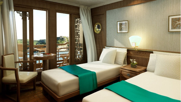 Với vốn đầu tư lên tới trên 100 tỷ đồng, mỗi tàu ngủ đêm 5 sao Âu Cơ đều có 32 phòng rộng rãi, rộng từ 20-40m2. Đây là một không gian mở hoàn toàn với biển trời, đem lại cảm giác nghỉ ngơi thư giãn tuyệt vời cho du khách.