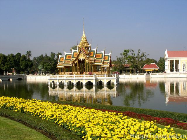 Theo đánh giá của công ty du lịch Hanoi Redtours: Thời gian nghỉ tết âm lịch năm nay với 9 ngày là cơ hội cho người dân tận dụng để đi du lịch, nghỉ ngơi và đây cũng là thời điểm rất thuận lợi cho các tour du lịch tuyến xa, cao cấp kéo dài khoảng 10 ngày. Theo đánh giá của công ty du lịch Hanoi Redtours: Thời gian nghỉ tết âm lịch năm nay với 9 ngày là cơ hội cho người dân tận dụng để đi du lịch, nghỉ ngơi và đây cũng là thời điểm rất thuận lợi cho các tour du lịch tuyến xa, cao cấp kéo dài khoảng 10 ngày.