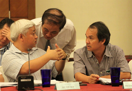 “Mỗi người có một tính cách khác nhau, với tôi, bầu Kiên là một người rất dễ thương” – bầu Đức nói. (Ảnh: Internet) “Mỗi người có một tính cách khác nhau, với tôi, bầu Kiên là một người rất dễ thương” – bầu Đức nói. (Ảnh: Internet)