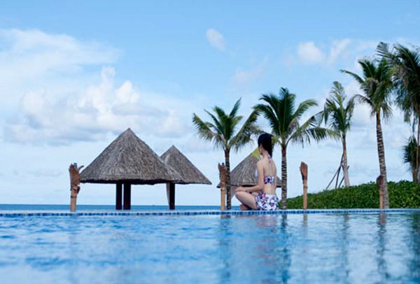 Chỉ 20 phút từ sân bay và nằm sát bãi biển với dải cát trắng xóa được ôm lấy bởi làn nước trong xanh và yên bình của bờ Vịnh Thái Lan, khách sạn - Resort Eden Phú Quốc, nơi nghỉ dưỡng xinh đẹp, tọa lạc trên bờ biển phía Tây của đảo ngọc Phú Quốc. Chỉ 20 phút từ sân bay và nằm sát bãi biển với dải cát trắng xóa được ôm lấy bởi làn nước trong xanh và yên bình của bờ Vịnh Thái Lan, khách sạn - Resort Eden Phú Quốc, nơi nghỉ dưỡng xinh đẹp, tọa lạc trên bờ biển phía Tây của đảo ngọc Phú Quốc.