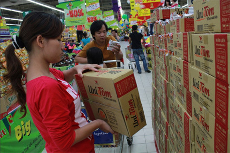 Từ 18/6 - 1/7/2012, hệ thống siêu thị Big C triển khai 2 chương trình khuyến mãi hấp dẫn gồm “Bán lẻ rẻ như bán buôn” và “Wah! Chất lượng giá rẻ!”, áp dụng cho hơn 1.200 mặt hàng có mức giảm giá từ 5 - 50%.