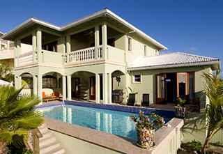 Năm 2012, mặc dù thị trường BĐS còn u ám nhưng những ai kinh doanh, đầu tư vào nhà cửa sẽ rất vượng, còn kinh doanh vào lĩnh vực đất thô thì bị trì trệ, kéo lê - Theo chuyên gia phong thủy Lê Xuân Phương. Năm 2012, mặc dù thị trường BĐS còn u ám nhưng những ai kinh doanh, đầu tư vào nhà cửa sẽ rất vượng, còn kinh doanh vào lĩnh vực đất thô thì bị trì trệ, kéo lê - Theo chuyên gia phong thủy Lê Xuân Phương.