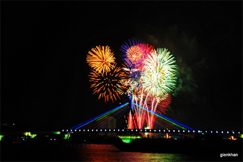 Theo đại diện công ty du lịch Hanoi Redtours: Tour Đà Nẵng đã khóa sổ từ hơn nửa tháng trước. Theo đại diện công ty du lịch Hanoi Redtours: Tour Đà Nẵng đã khóa sổ từ hơn nửa tháng trước.