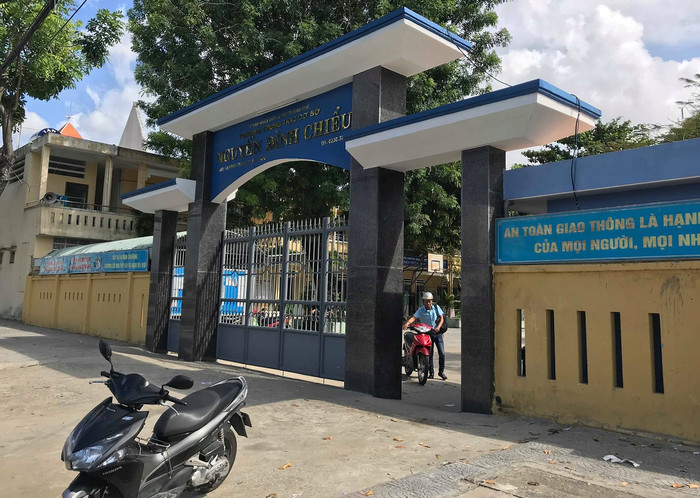 Trường trung học cơ sở Nguyễn Đình Chiểu, nơi xảy ra vụ việc. Trường trung học cơ sở Nguyễn Đình Chiểu, nơi xảy ra vụ việc.