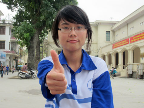 Nguyễn Thị Thu Hà, Thủ khoa khối D, khoa Báo chí và Truyền thông, ĐH KHXH&NV, ĐHQGHN Nguyễn Thị Thu Hà, Thủ khoa khối D, khoa Báo chí và Truyền thông, ĐH KHXH&NV, ĐHQGHN