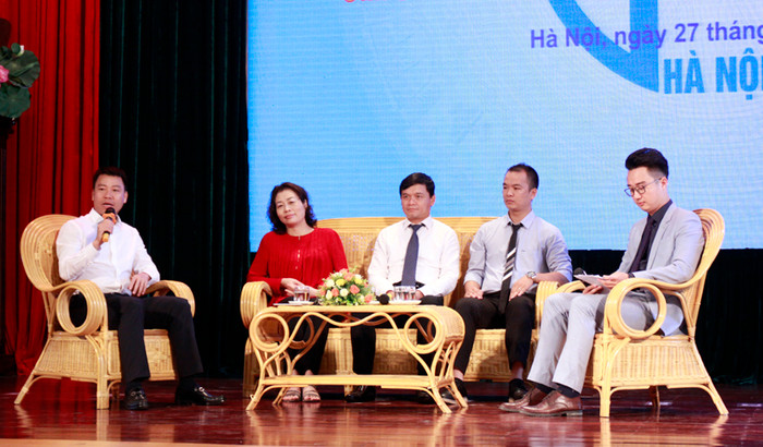Các khách mời chia sẻ kinh nghiệm khởi nghiệp (Ảnh: V.Đ)