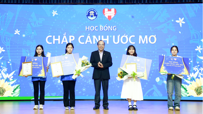 Nhiều chương trình học bổng dành cho sinh viên Nhiều chương trình học bổng dành cho sinh viên
