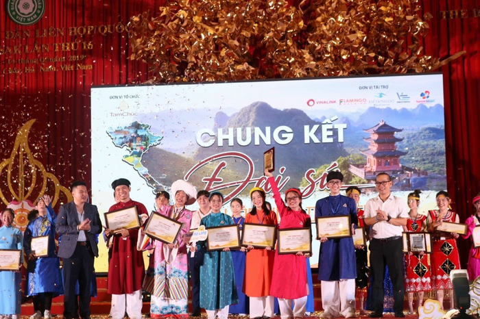 Sinh viên Nguyễn Phương Thảo giành giải nhất “Đại sứ văn hoá du lịch sinh viên năm 2022. Ảnh: NVCC Sinh viên Nguyễn Phương Thảo giành giải nhất “Đại sứ văn hoá du lịch sinh viên năm 2022. Ảnh: NVCC