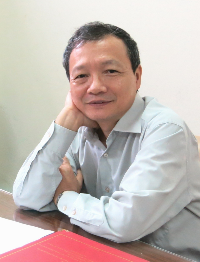 Giáo sư, Tiến sĩ Vũ Đức Nghiệu (Ủy viên Hội đồng Giáo sư Nhà nước, Chủ tịch Hội đồng Giáo sư ngành Ngôn ngữ học, hiện công tác tại Trường Đại học Khoa học Xã hội và Nhân văn, Đại học Quốc gia Hà Nội). Ảnh: Website nhà trường Giáo sư, Tiến sĩ Vũ Đức Nghiệu (Ủy viên Hội đồng Giáo sư Nhà nước, Chủ tịch Hội đồng Giáo sư ngành Ngôn ngữ học, hiện công tác tại Trường Đại học Khoa học Xã hội và Nhân văn, Đại học Quốc gia Hà Nội). Ảnh: Website nhà trường