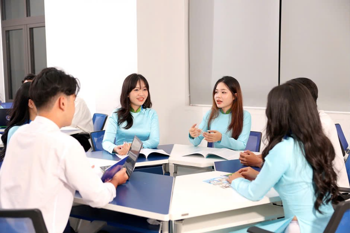 Trường Đại học Văn Hiến hỗ trợ 50% học phí Học kỳ 1 cho tất cả thí sinh trúng tuyển nhập học đến hết 25/08 Trường Đại học Văn Hiến hỗ trợ 50% học phí Học kỳ 1 cho tất cả thí sinh trúng tuyển nhập học đến hết 25/08
