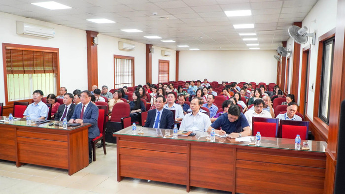 Toàn cảnh lễ công bố và trao Nghị quyết bổ nhiệm chức danh Phó Hiệu Trưởng Trường Đại học Hòa Bình. Toàn cảnh lễ công bố và trao Nghị quyết bổ nhiệm chức danh Phó Hiệu Trưởng Trường Đại học Hòa Bình.
