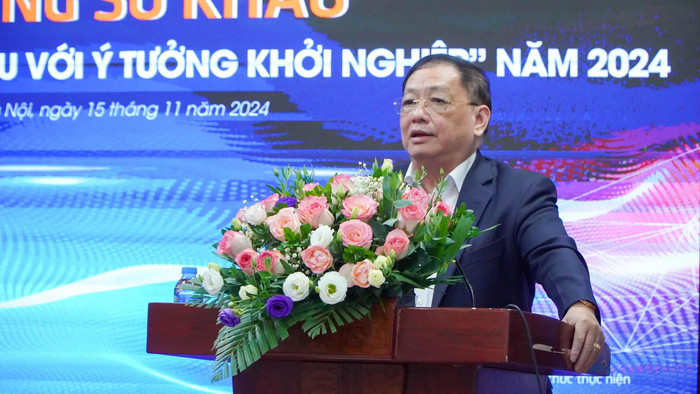 Nhà giáo nhân dân, Phó Giáo sư, Tiến sĩ Tô Ngọc Hưng phát biểu chỉ đạo và động viên tại cuộc thi.