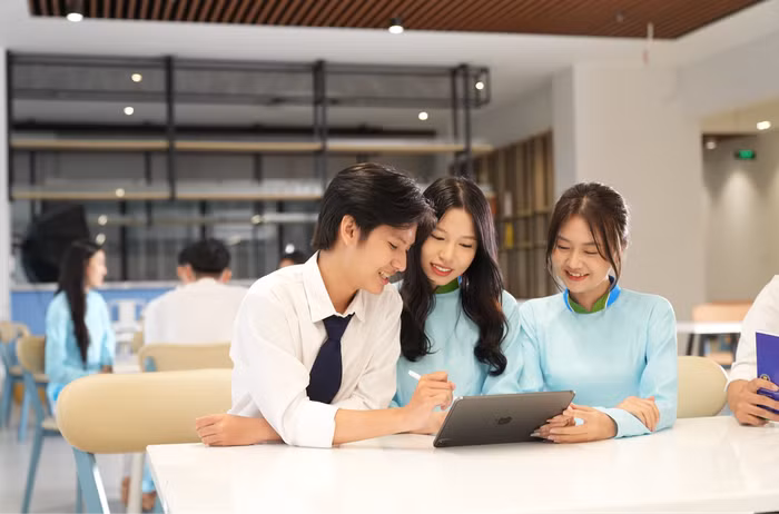 SV đa dạng cơ hội việc làm sau khi học ngành Quản trị dịch vụ du lịch và lữ hành ảnh 2