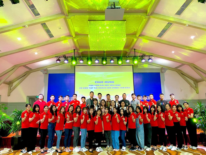Sinh viên Trường Đại học Hòa Bình đi kiến tập tại khách sạn Venus Tam Đảo. Ảnh: NVCC Sinh viên Trường Đại học Hòa Bình đi kiến tập tại khách sạn Venus Tam Đảo. Ảnh: NVCC