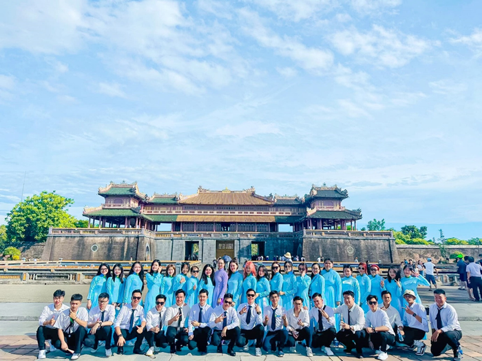 Hành trình xuyên Việt của Sinh viên Khoa Du lịch Trường Đại học Văn Hiến. Ảnh: NTCC Hành trình xuyên Việt của Sinh viên Khoa Du lịch Trường Đại học Văn Hiến. Ảnh: NTCC