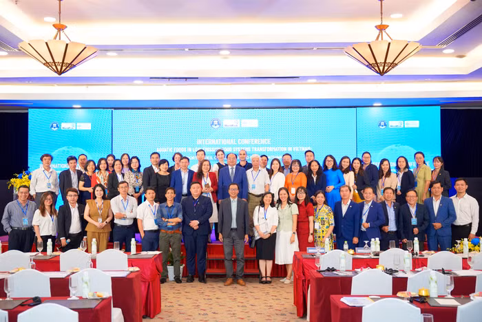 Đại diện các bộ, ngành, các nhà khoa học, chuyên gia đầu ngành và khách mời tại Hội thảo. Ảnh: NTCC