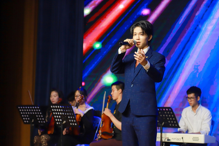 Chương trình Biểu diễn Báo cáo kết quả tốt nghiệp – Khoa Nghệ thuật Trường Đại học Văn Hiến. Ảnh: NTCC Chương trình Biểu diễn Báo cáo kết quả tốt nghiệp – Khoa Nghệ thuật Trường Đại học Văn Hiến. Ảnh: NTCC