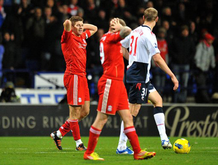 Rõ ràng Liverpool sẽ mất nhiều thứ hơn từ việc trắng tay trước Bolton. Rõ ràng Liverpool sẽ mất nhiều thứ hơn từ việc trắng tay trước Bolton.