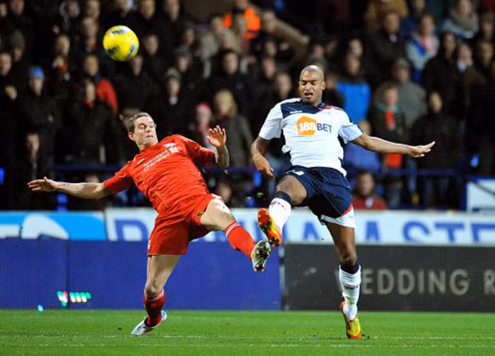 Nguyên nhân thất bại trận này cũng là do hàng công thi đấu nhạt nhòa…