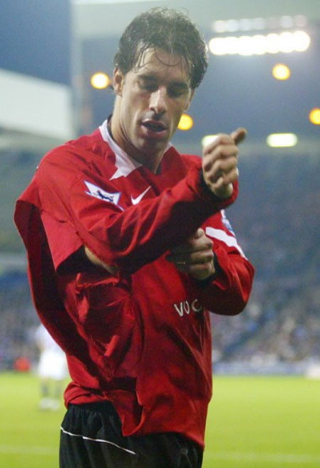 Van Nistelrooy cũng từng phải lâm vào hoàn cảnh này. Van Nistelrooy cũng từng phải lâm vào hoàn cảnh này.