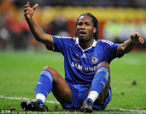 Tổng hợp một số hình ảnh hài hước của Drogba.