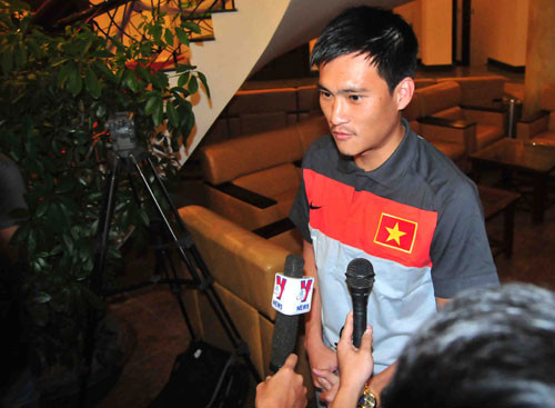 Tiền đạo Công Vinh. Tiền đạo Công Vinh.