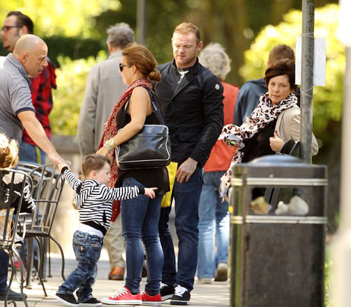 Một số hình ảnh đáng yêu, tinh nghịch của bé Kai. Một số hình ảnh đáng yêu, tinh nghịch của bé Kai.