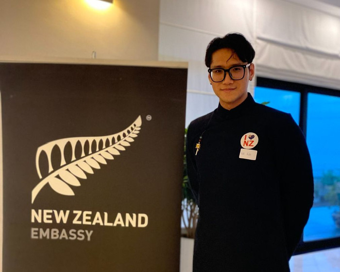 Lê Văn Kiên giành được học bổng du học toàn phần hệ thạc sỹ của chính phủ New Zealand về chuyên ngành Quản lý chuỗi cung ứng (Ảnh: NVCC). Lê Văn Kiên giành được học bổng du học toàn phần hệ thạc sỹ của chính phủ New Zealand về chuyên ngành Quản lý chuỗi cung ứng (Ảnh: NVCC).