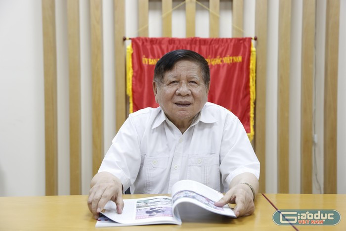 Phó Giáo sư, Tiến sĩ Trần Xuân Nhĩ - nguyên Thứ trưởng Bộ Giáo dục và Đào tạo, hiện là Phó Chủ tịch Thường trực Hiệp hội Các trường đại học, cao đẳng Việt Nam (Ảnh: giaoduc.net.vn). Phó Giáo sư, Tiến sĩ Trần Xuân Nhĩ - nguyên Thứ trưởng Bộ Giáo dục và Đào tạo, hiện là Phó Chủ tịch Thường trực Hiệp hội Các trường đại học, cao đẳng Việt Nam (Ảnh: giaoduc.net.vn).