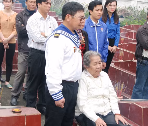 Ảnh: Những người lính Gạc Ma xúc động tại lễ tri ân đồng đội ảnh 7