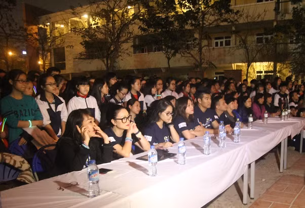 Chiến dịch nhận được sự tham gia đông đảo của thầy và trò nhà trường