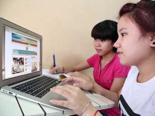 Thi quốc gia 2016: Mỗi thí sinh có 1 tài khoản phần mềm để xem kết quả (Ảnh: thanhnien.vn) Thi quốc gia 2016: Mỗi thí sinh có 1 tài khoản phần mềm để xem kết quả (Ảnh: thanhnien.vn)